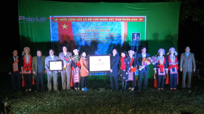 Lễ đón nhận Bằng xếp hạng danh lam thắng cảnh Quốc gia và Bằng công nhận di sản văn hóa phi vật thể.