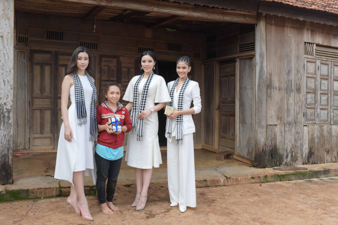 Kỳ Duyên, Mỹ Linh, Trương Thị May, Thùy Dung