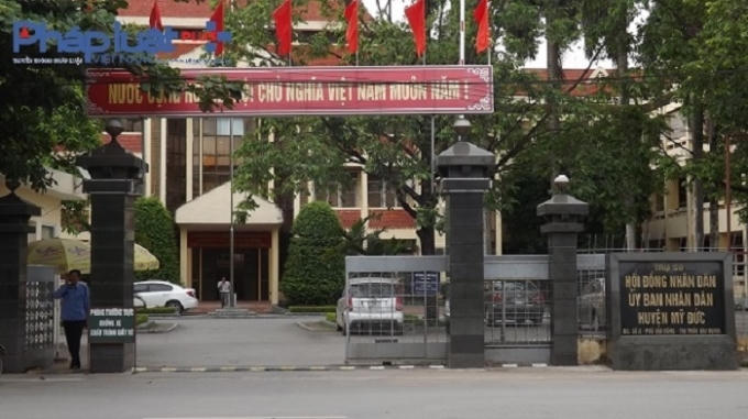 Trụ sở UBND huyện Mỹ Đức, nơi PV bị ông Phó chánh văn phòng "mời" ra khỏi phòng làm việc.