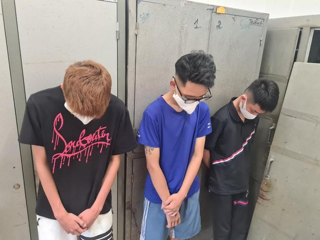 Nhóm đối tượng trên.