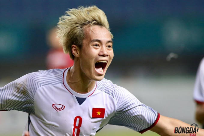 Văn Toàn vào sân ghi bàn thắng quyết định U23 Việt Nam giành vé vào bán kết ASIAD 2018.