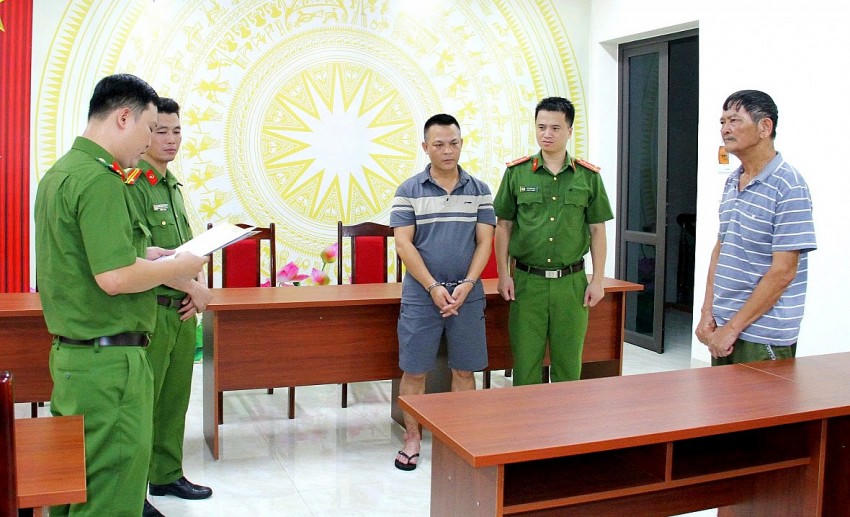 Công an khởi tố đối tượng Nguyễn Văn Thức lừa đảo chiếm đoạt 152 tấn cao su đông nguyên liệu của Công ty cổ phần cao su Lai Châu. (Ảnh: Quỳnh Trang).