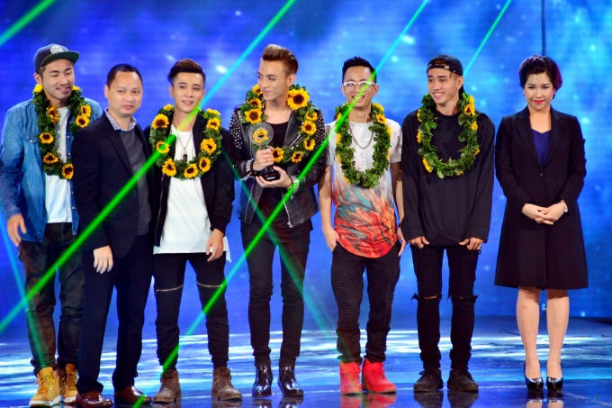 Nhóm Soobin Hoàng Sơn giành giải nhì.