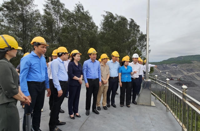 Phó Chủ tịch nước Võ Thị Ánh Xuân: Ngành than tiếp tục vươn lên để là ngành công nghiệp trụ cột