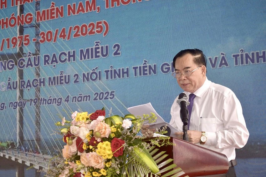 Chủ tịch UBND tỉnh Bến Tre cho rằng việc cầu Rạch Miễu 2 sớm vào hoạt động là hết sức cần thiết, góp phần đồng bộ mạng lưới hạ tầng giao thông quốc gia. Ảnh: Thiện Lê