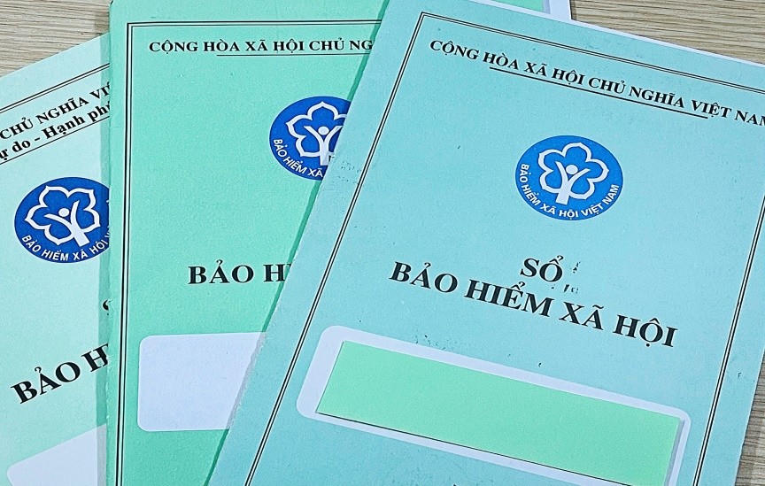 Đề xuất rút ngắn thời gian cấp sổ cho người tham gia bảo hiểm xã hội tự nguyện. (Ảnh minh họa)