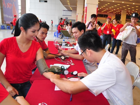 Bộ Y tế đề xuất người tình nguyện hiến máu sẽ được nghỉ 2 ngày làm việc. Ảnh: Internet