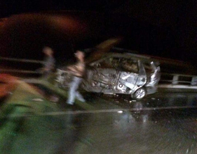 Các phương tiện đều hư hỏng nặng (Ảnh: Tây Bắc 24h).