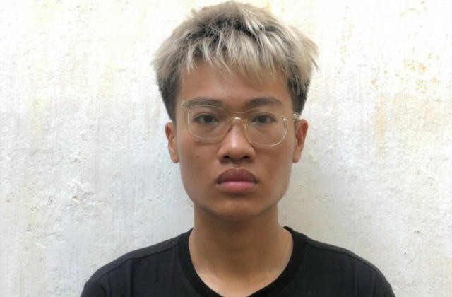 Nam thanh niên tự ý lấy xe máy bỏ chạy khi CSGT đang lập biên bản xử lý vi phạm