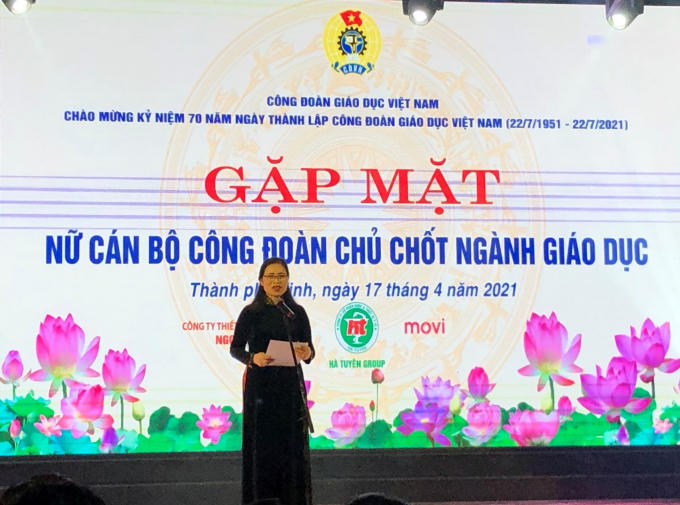Đồng chí Nguyễn Thị Bích Hợp - Phó Chủ tịch Công đoàn Giáo dục Việt Nam, Phó Trưởng ban Vì sự tiến bộ phụ nữ ngành Giáo dục Việt Nam