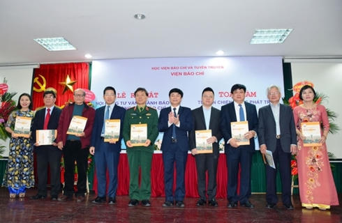 Ra mắt Hội đồng tư vấn ngành Báo chí. (ảnh: Quân đội nhân dân)