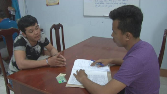 Đối tượng Phương tại cơ quan công an.