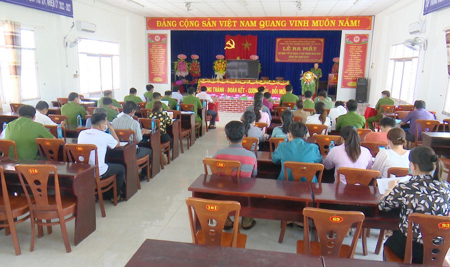 Lực lượng Công an tuyên truyền pháp luật quy định về hụi.
