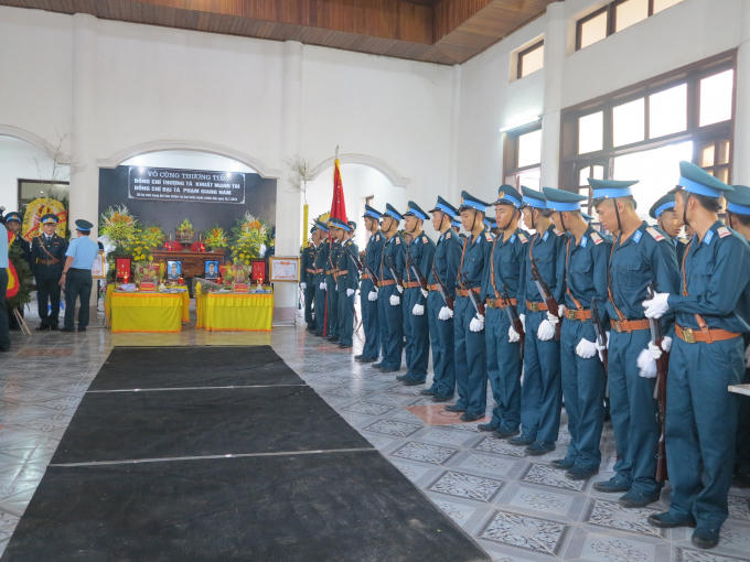 H&igrave;nh ảnh x&uacute;c động lễ viếng, truy điệu hai phi c&ocirc;ng Su-22 về nơi an nghỉ