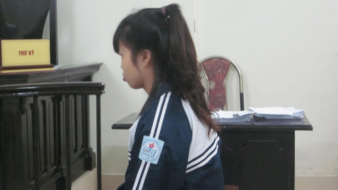 M&aacute; m&igrave;, học sinh cấp 3 trước v&agrave;nh m&oacute;ng ngựa (Ảnh: Duy Khương)