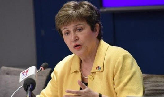 Bà Georgieva tại cuộc họp báo.