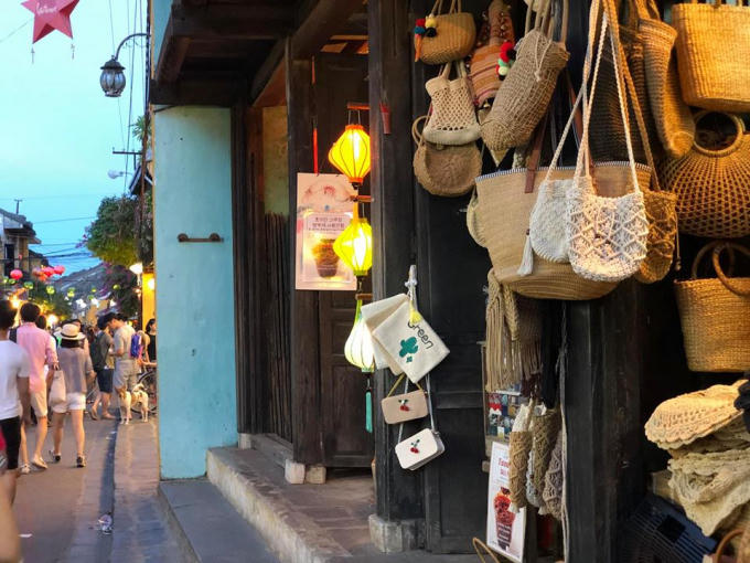 Ngắm phố cổ Hội An trong đ&ecirc;m say đắm l&ograve;ng người