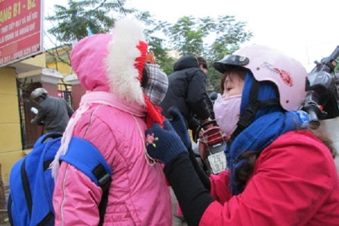 Khi trời rét dưới 10 độ, học sinh có thể được nghỉ học để tránh rét - Ảnh: VOV
