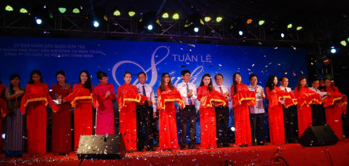 Lễ cắt băng khai trương Tuần lễ sách Sơn Trà - Đà Nẵng 2017.