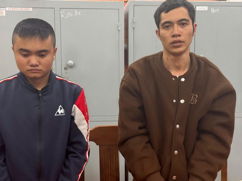 Hai đối tượng bị bắt giữ.