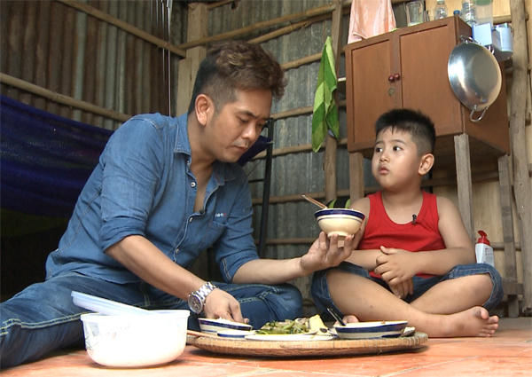 Tuy nhiên, hai bố con anh cũng khiến nhiều người “hụt hẫng” tiếc nuối khi chỉ tham gia vào phần 1 của chương vì lý do sức khỏe của bé Kim Bảo không đảm bảo để tiếp tục tham gia vào những phần sau.