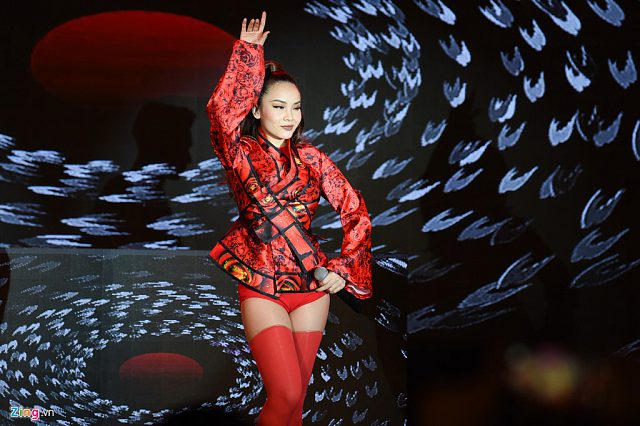 Yến Trang lần đầu lên tiếng về tin đồn cưới đại gia trên sóng truyền hình