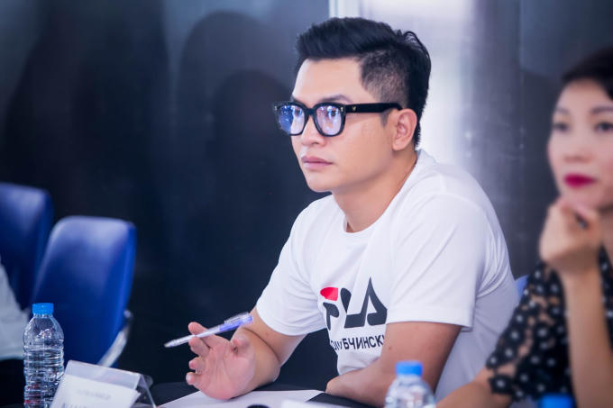 Giám khảo Nam Trung.