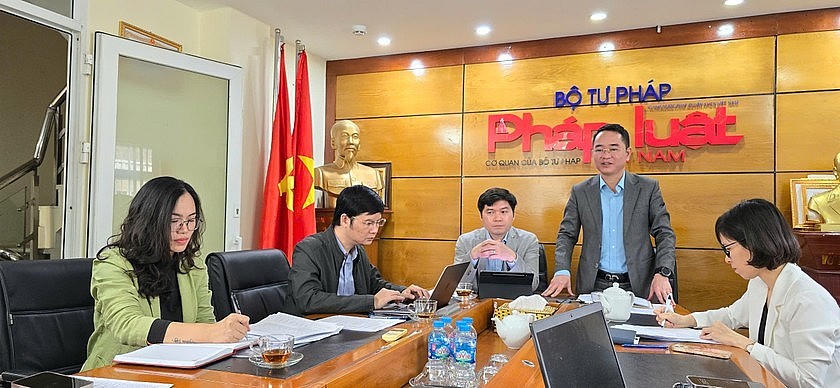 Ông Vũ Hoài Nam, Tổng Biên tập Báo Pháp luật Việt Nam, phát biểu tại Lễ bàn giao.
