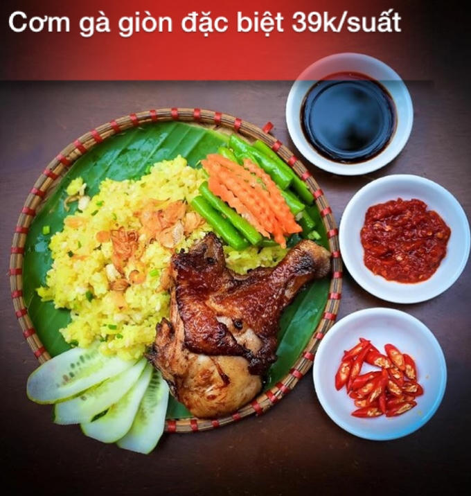 Cơm gà, một trong những món được nhiều thực khách yêu thích tại Hội Quán