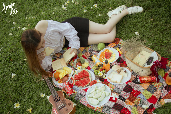 Ký ức thanh xuân ùa về qua bộ ảnh “Những mùa hè ở lại” của sinh viên trường Báo