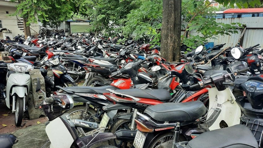 CSGT ra quyết định tạm giữ xe có trách nhiệm bồi thường trong trường hợp xe bị tạm giữ hư hỏng. Mức bồi thường cụ thể ra sao sẽ căn cứ vào tình hình thực tế. Ảnh minh họa: KT