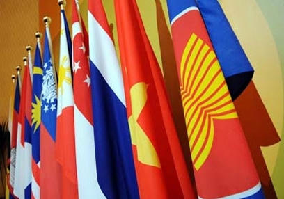 Cờ ASEAN và các nước thành viên. (Ảnh: Internet)