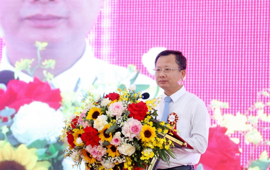 Ông Cao Tường Huy, Phó Chủ tịch UBND tỉnh Quảng Ninh phát biểu tại lễ khởi động. ( Ảnh: Thu Chung).