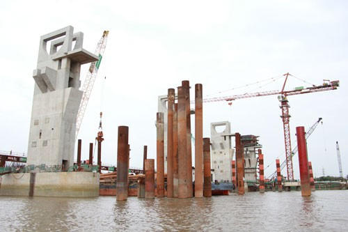 Dự án giải quyết ngập do triều khu vực TP HCM có xét đến yếu tố biến đổi khí hậu (giai đoạn 1) bị tư vấn giám sát hợp đồng “tố” thay đổi vật liệu Ảnh: SỸ ĐÔNG