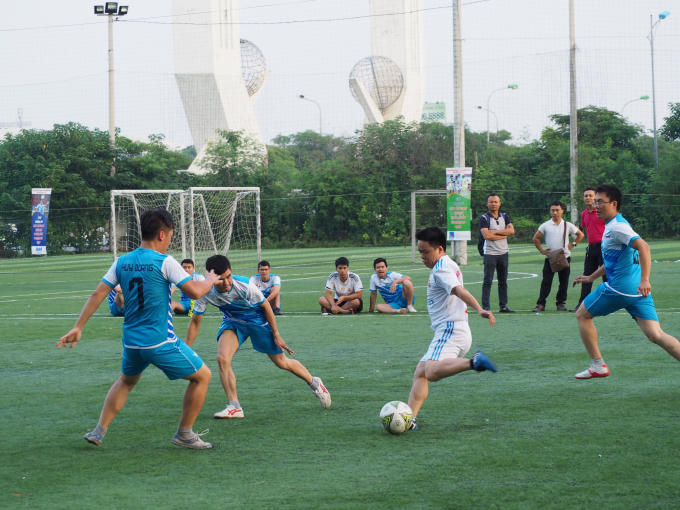 Vượt qua Tiền Phong, b&aacute;o Ph&aacute;p luật Việt Nam v&agrave;o chung kết Press Cup 2017