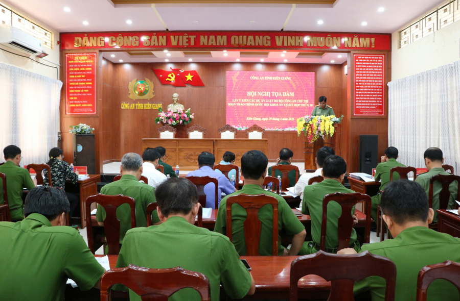 Quang cảnh tọa đàm