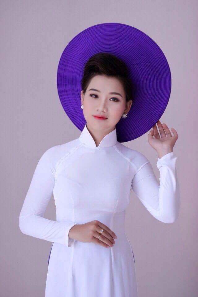Thoa đạt giải thí sinh được yêu thích nhất