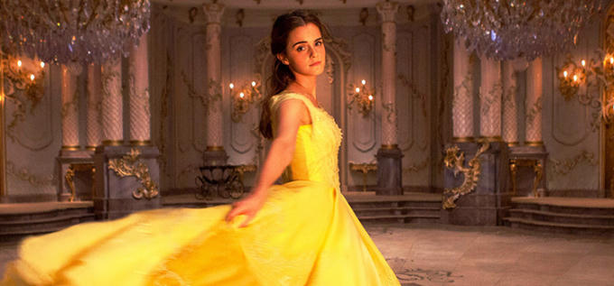 Emma Watson đã thổi hồn vào mang đến cho khán giả một nàng Belle dịu dàng, nữ tính nhưng lại rất kiên cường.