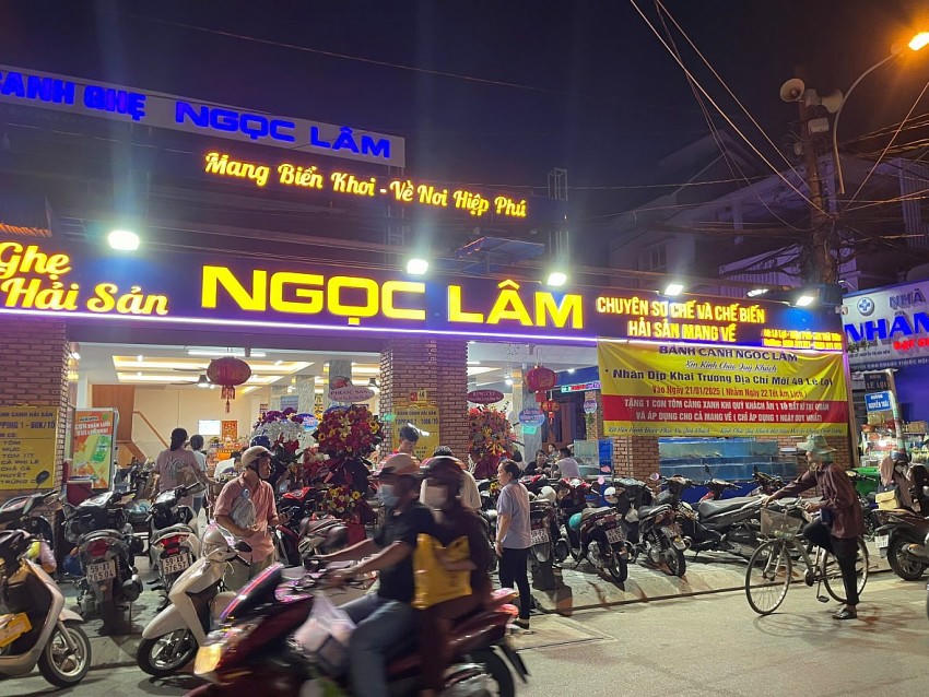 Bánh canh ghẹ Ngọc Lâm.