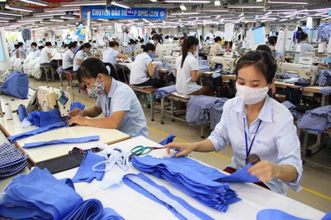 Dệt may đang từng bước nâng dần nội lực.
