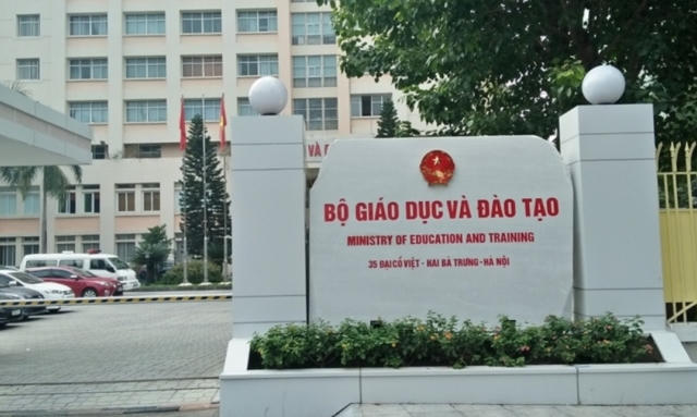 Đề nghị Bộ Chính trị xem xét, kỷ luật Ban cán sự đảng Bộ Giáo dục và Đào tạo