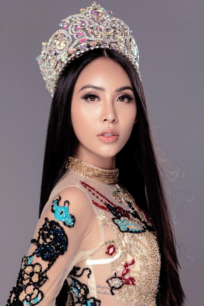 Trương Hằng khoe thần thái cuốn hút khó cưỡng sau đăng quang hoa hậu