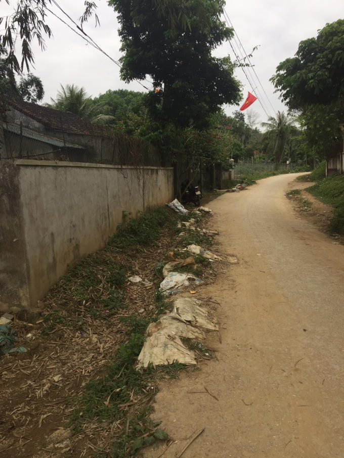 Khu đất sát tường của nhà bà Vân và bà Luật chưa có quyết định thu hồi hay đền bù gì.