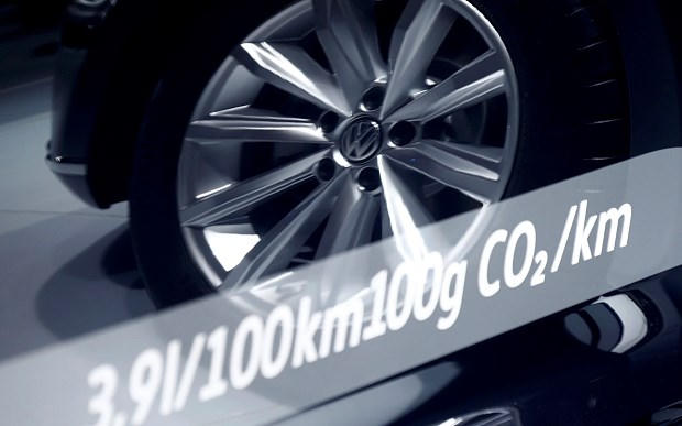 Bê bối gian lận khí thải đang khiến Volkswagen lao đao.