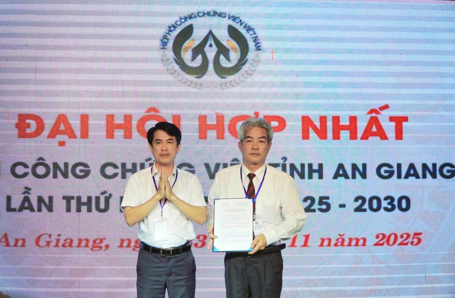 Đại hội đã bầu ông Trần Văn Khái giữ chức Chủ tịch Hội Công chứng viên tỉnh An Giang lần I, nhiệm kỳ 2025-2030.
