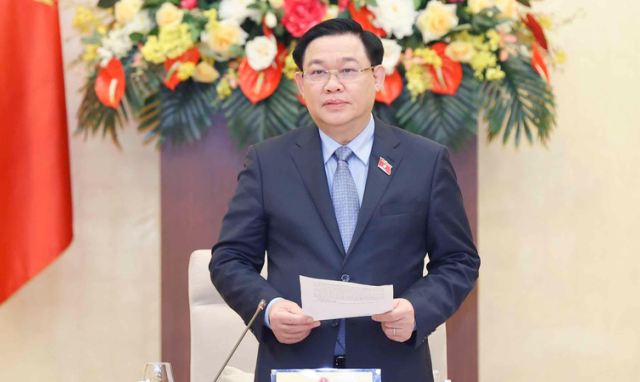 Phải có câu trả lời rõ ràng, chắc chắn hơn cho vấn đề xăng dầu