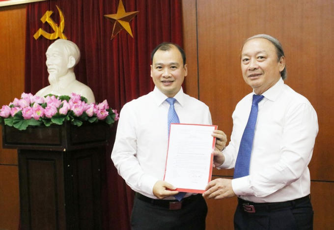 Anh10.