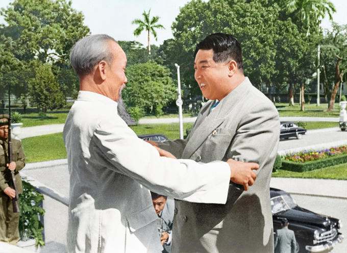 Chủ tịch Hồ Chí Minh tiếp đón trọng thị lãnh tụ Triều Tiên tại Phủ chủ tịch, tháng 11/1958