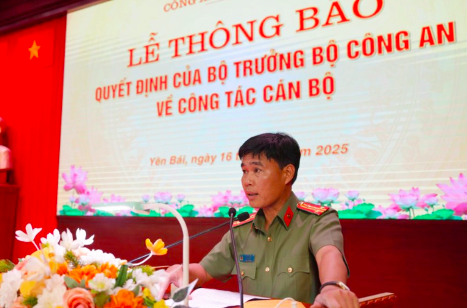 Đại tá Lê Việt Thắng, Giám đốc Công an tỉnh Yên Bái được điều động đến nhận công tác và giữ chức vụ Cục trưởng Cục trang bị và Kho vận, Bộ Công an (Ảnh: Công an Yên Bái).