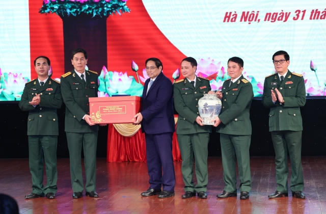 Thủ tướng thăm, chúc tết tại Đại học Văn hóa Nghệ thuật Quân đội